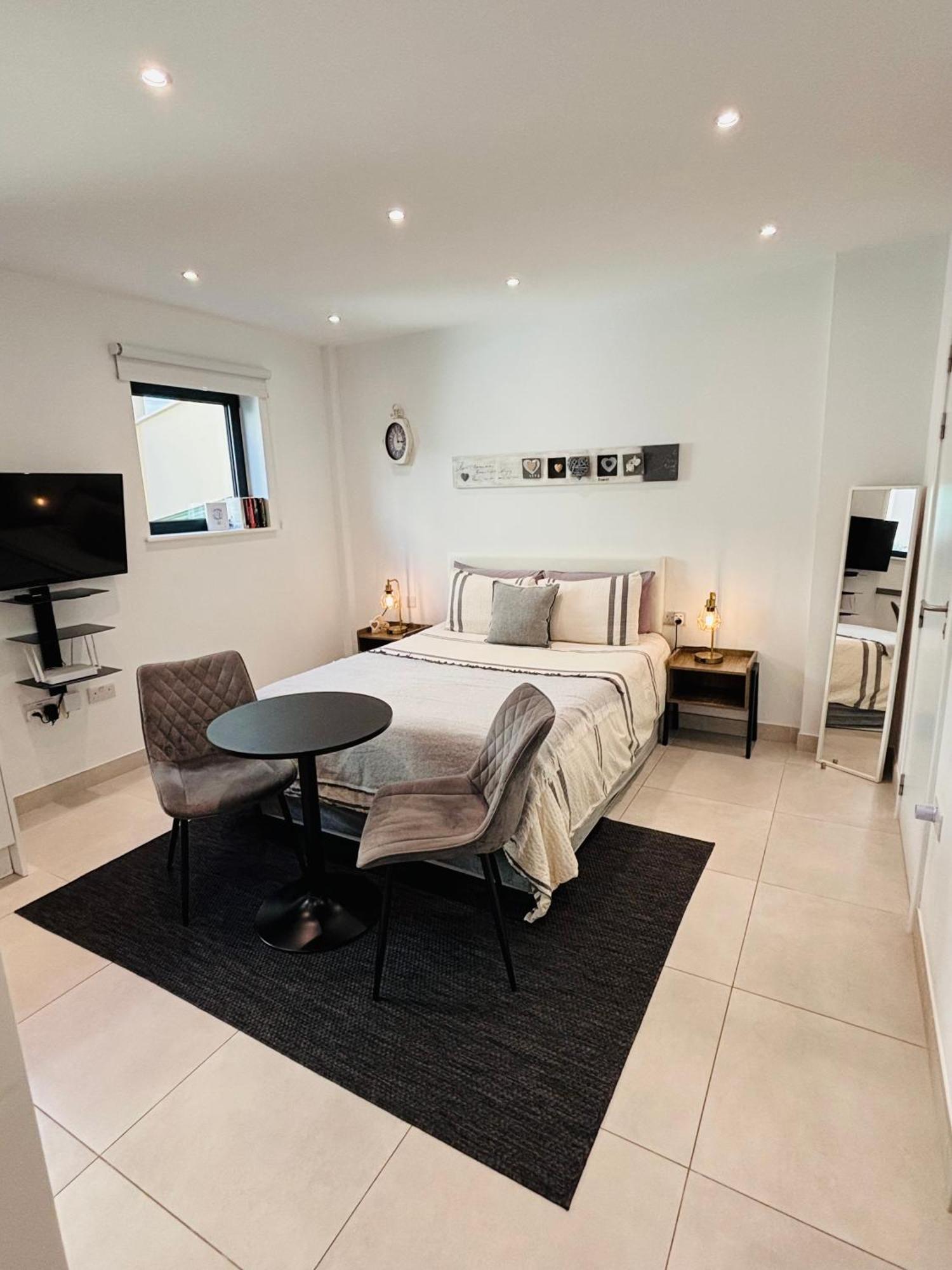 Gibraltar Central Suites 외부 사진